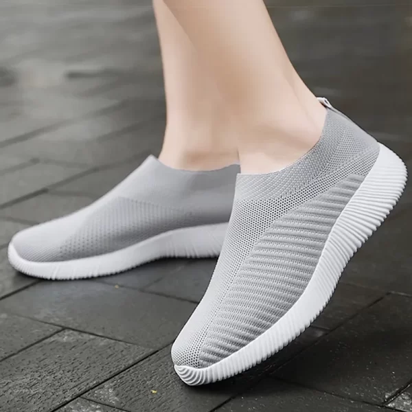 Sapatos rasos elásticos respiráveis para mulheres, tênis leves, calçados esportivos, primavera e verão - Image 5
