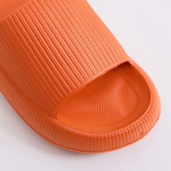 Chinelos unissex Grossa Plataforma Nuvem, Banheiro Interior Slides Macio EVA Anti-Slip Home Floor Slides  Verão sapatos. - Image 6