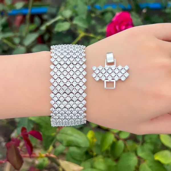 Pulseiras feminina, CWWZircons, Round Cubic Zirconia, Pavimentada, Pulseiras De Tênis, Chunky Statement, Big Wide, Jóias de luxo, nupcial, CB313, 352Pcs - Image 3