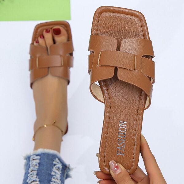 Chinelos femininos de praia ao ar livre, chinelos de luxo, planos, sandálias femininas, moda de marca, sapatos deslizantes, verão, tamanho grande 43, 2023
