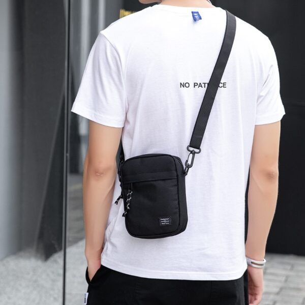 Mini bolsa, bolsa crossbody leve de ombro único com pequena bolsa suspensa e design de marca na moda - Image 4