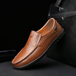 Sapatos masculinos de couro casual, mocassins masculinos, sapatos pretos leves e macios, plus size, 38-46