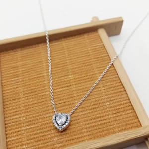 Colar charmoso feminino com corrente de clavícula, charmoso com zircônia embutida e corrente