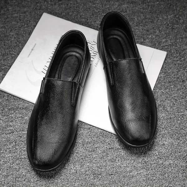 Sapatos Mocassim masculino WAERTA, de couro genuíno, sapatos casuais respiráveis, sapatos macios de conforto, designer de alta qualidade - Image 2