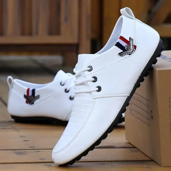 Sapatos masculinos de couro antiderrapante para dirigir, tênis de ervilha respirável, tênis casual britânico, cor sólida, novo, primavera e outono - Image 5