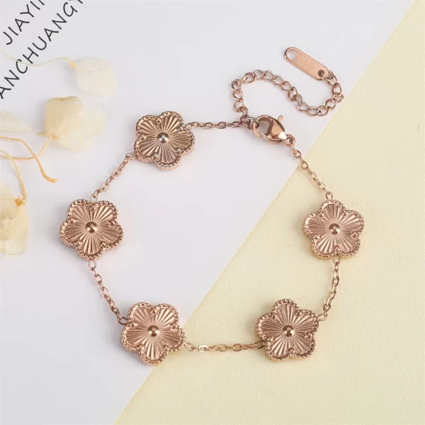 Pulseiras feminina de aço inoxidável impermeável, flor de cinco folhas, trevo botânico, laser de flor de ameixa alta qualidade, novo design. - Image 8