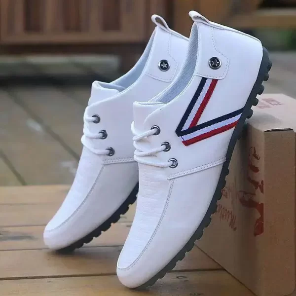 Sapatos masculinos de couro antiderrapante para dirigir, tênis de ervilha respirável, tênis casual britânico, cor sólida, novo, primavera e outono - Image 3
