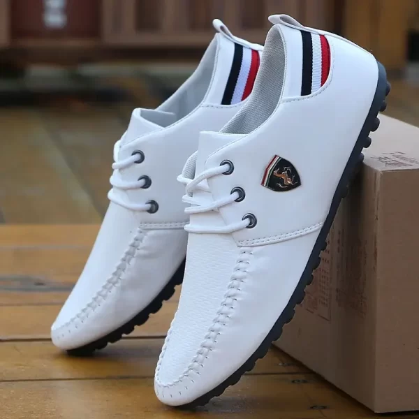 Sapatos masculinos de couro antiderrapante para dirigir, tênis de ervilha respirável, tênis casual britânico, cor sólida, novo, primavera e outono - Image 11