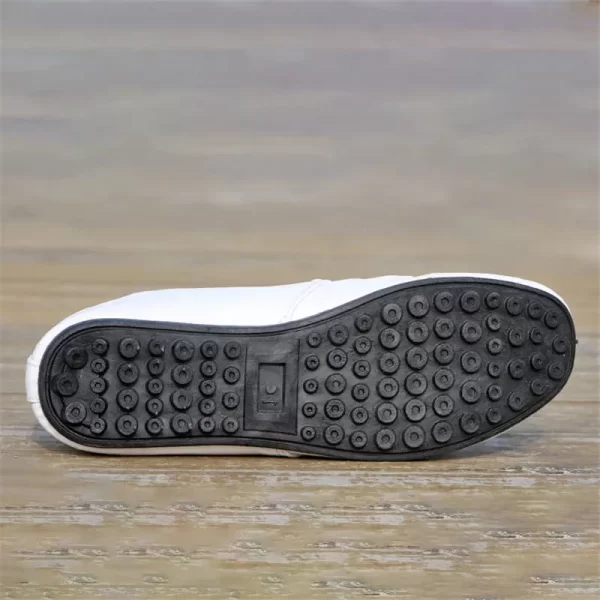 Sapatos masculinos de couro antiderrapante para dirigir, tênis de ervilha respirável, tênis casual britânico, cor sólida, novo, primavera e outono - Image 4