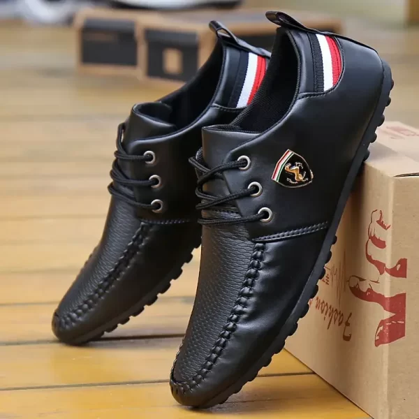 Sapatos masculinos de couro antiderrapante para dirigir, tênis de ervilha respirável, tênis casual britânico, cor sólida, novo, primavera e outono - Image 2