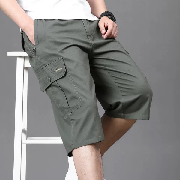 Bermuda casual reta masculina, monocromática, calça de joelho, monocromática, bolsos, emendados, estilo safari, uso diáriio, roupas da moda, verão.