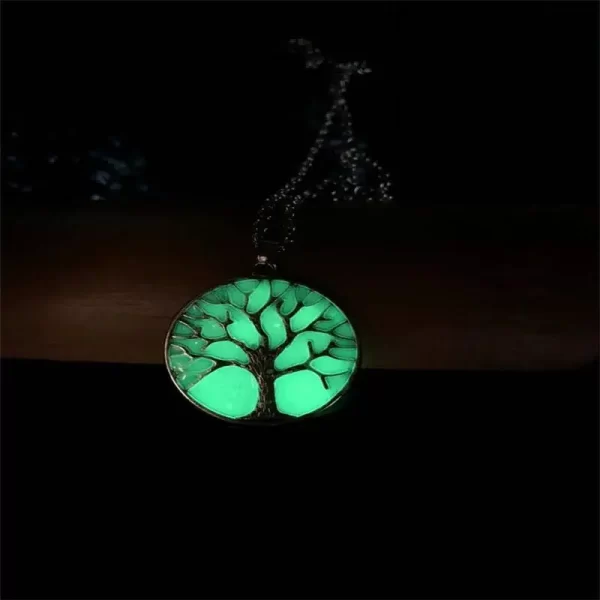 Colar pingente luminoso brilhante unissex, lança cavaleiro, brilha no lúcio escuro, presente de Halloween - Image 2