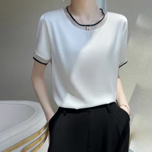 Camiseta manga curta feminina, verão nova, em torno do pescoço pulôver moda malha de cetim na altura do joelho saia cor sólida fina.