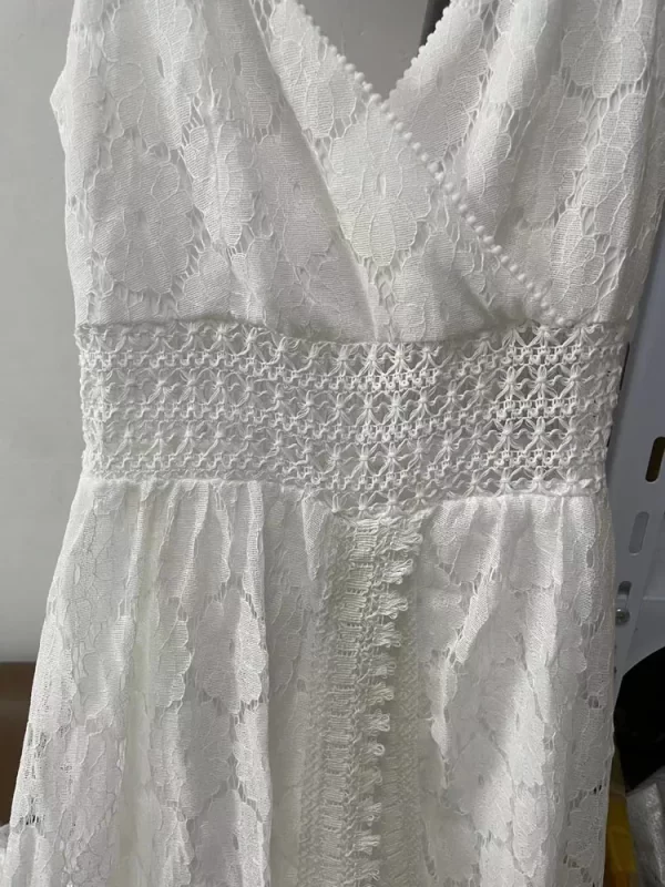 Macacão de sling sem mangas oco feminino,  de cintura alta,  branco casual, gola V, monocromático, branco, roupa de festa, verão. - Image 6