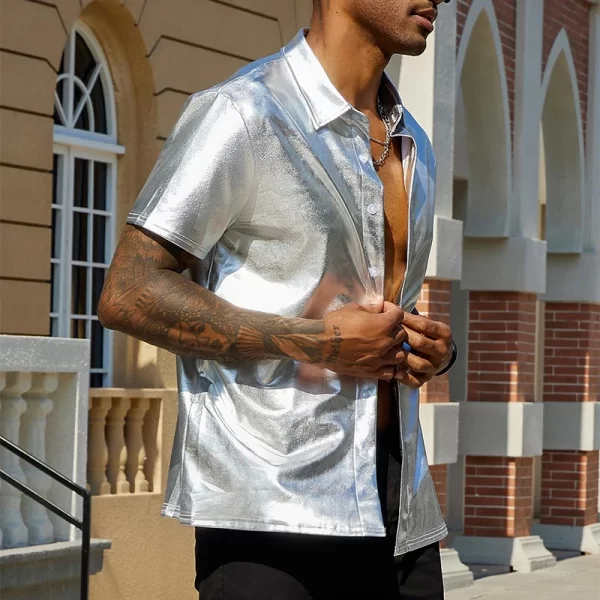 Camisa masculina, manga curta com botão e lapela brilhante, tops monocromáticos, de boate, moda festa, verão.