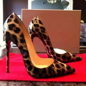 Sapato feminino de couro envernizado, saltos altos, vermelho, 8 cm, 10 cm, 12cm Inferior, de casamento, Brand New.