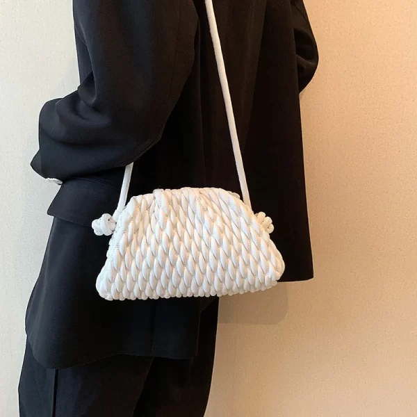 Bolsa feminina de ombro tiracolo plissada, versátil, Hobos vintage simples, novas, de nuvem, moda casual. - Image 5